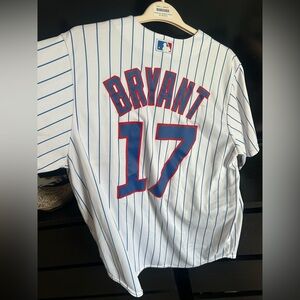 Cubs Jersey Kris Bryant Large. stitched. Pinstripe